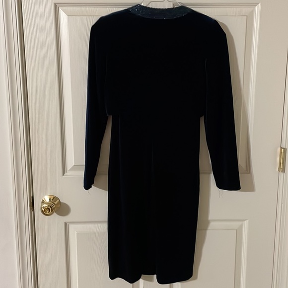 Alex Dark Navy Blue velvet dress with short matching jacket with beads size 4P - Picture 3 of 12